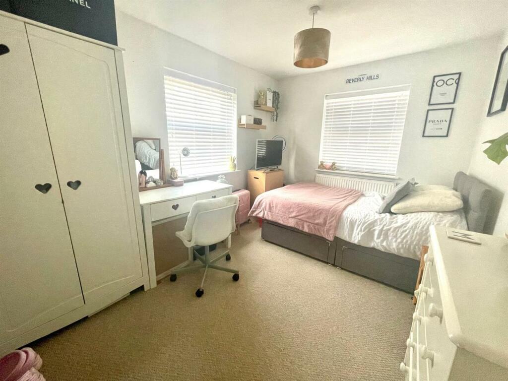 Bedroom 3 (1st Floor)