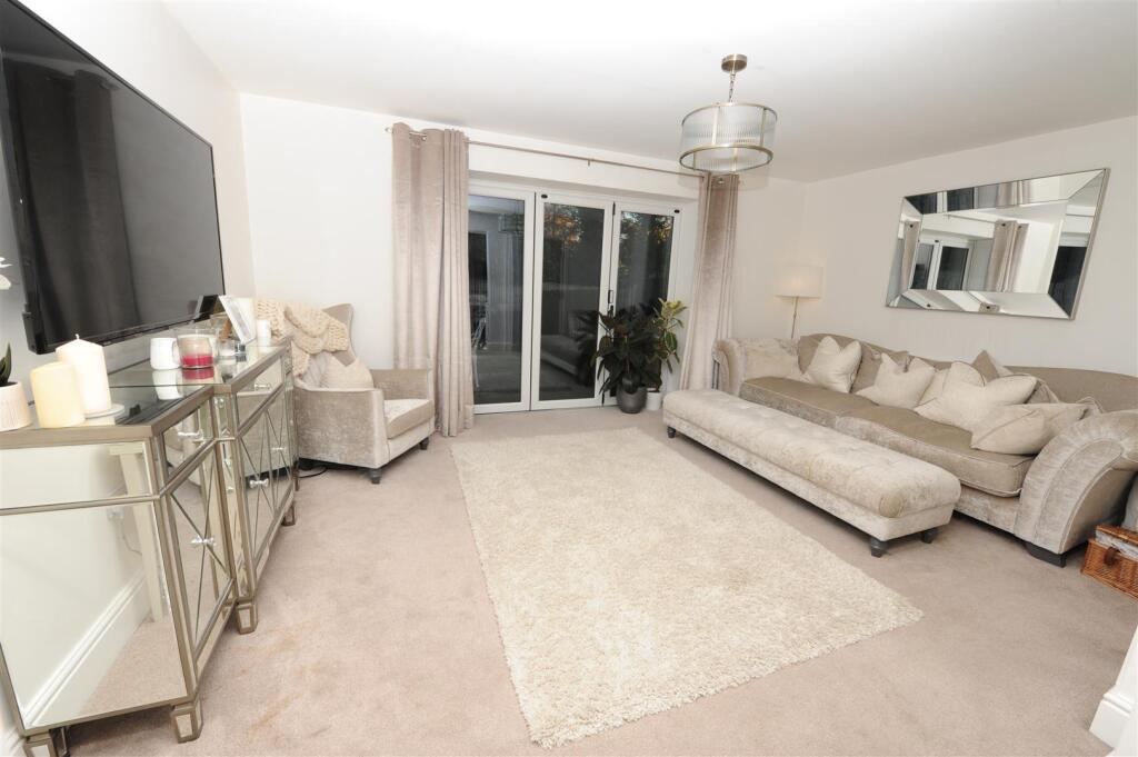 Cleckheaton Road, Low Moor, Bradford