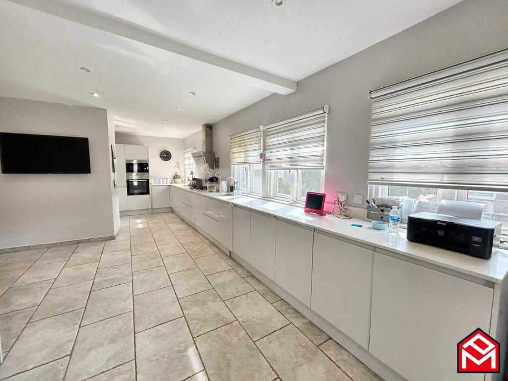 Open Plan Kitchen/ Dining Room