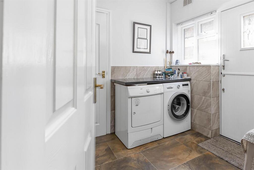 12 Longrood Road (20).jpg