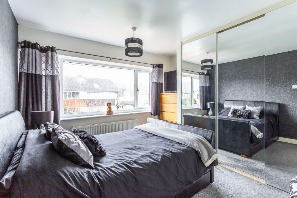 Bedroom 1a