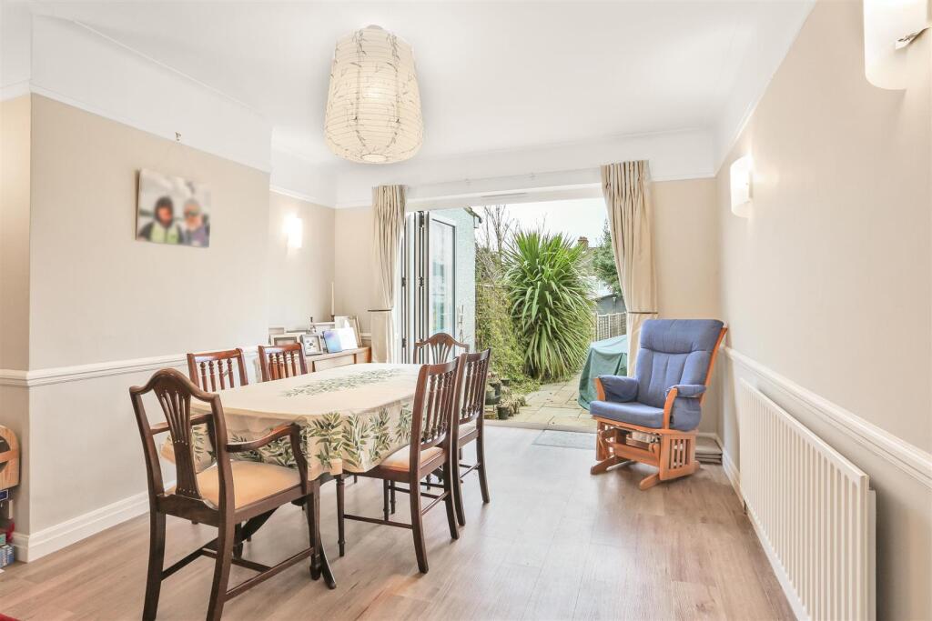 1414479588 -  18.jpg