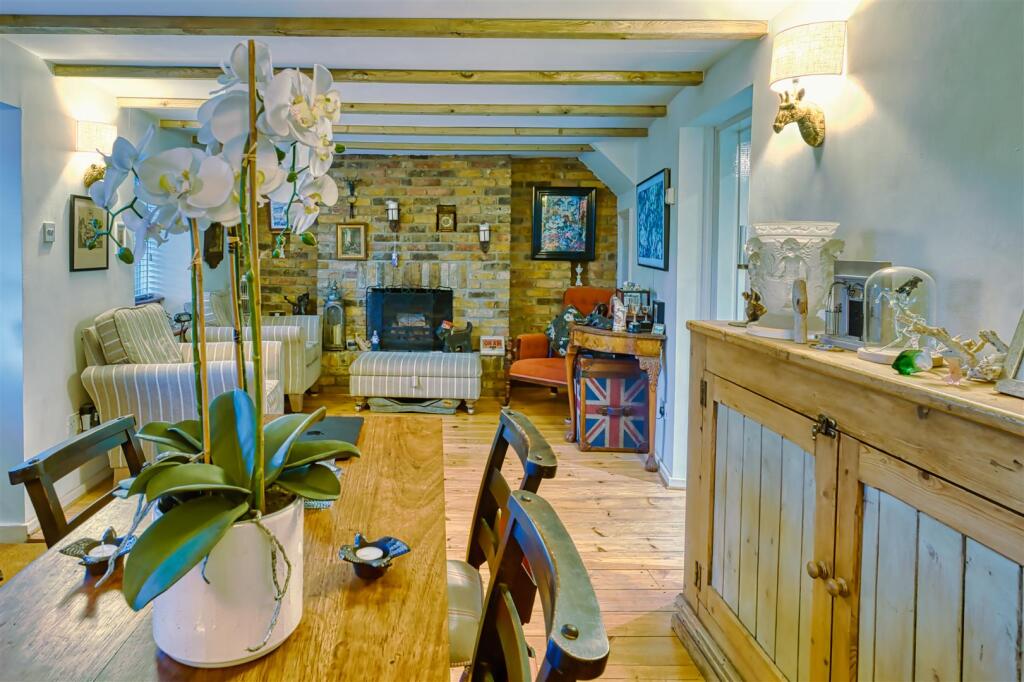 Lounge/Diner