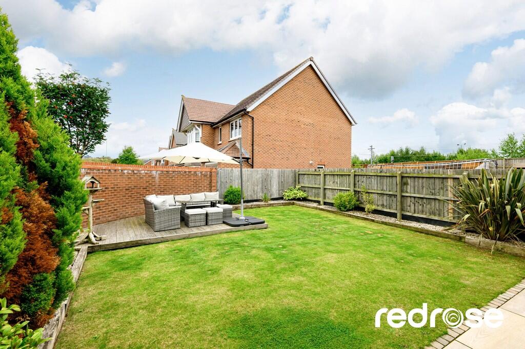 web_60 Whitley Dr...