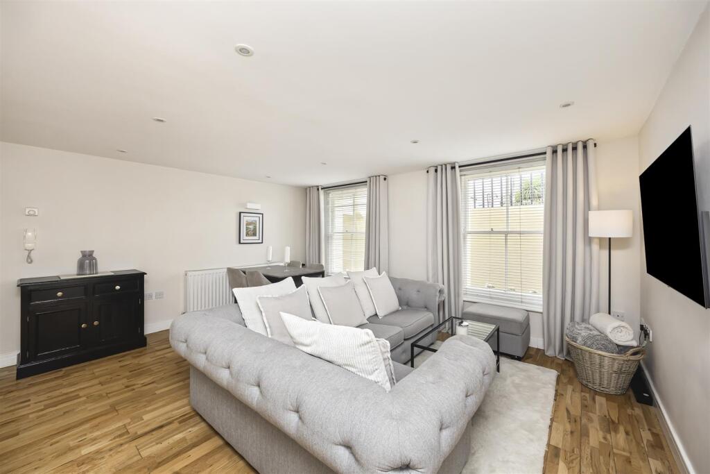 Heene Terrace, West Mansions 25a-002.JPG