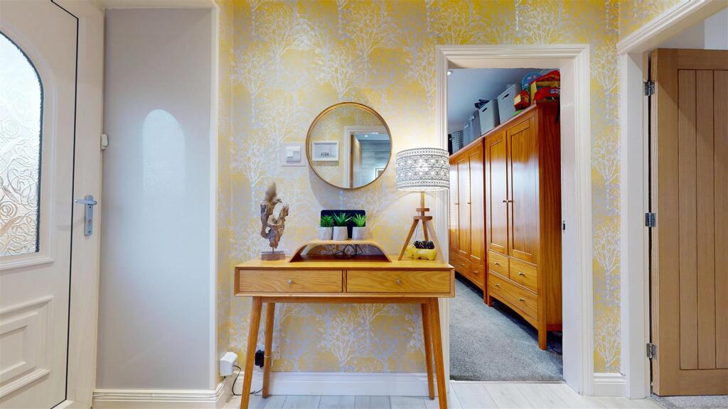 Severn Close  Hallway