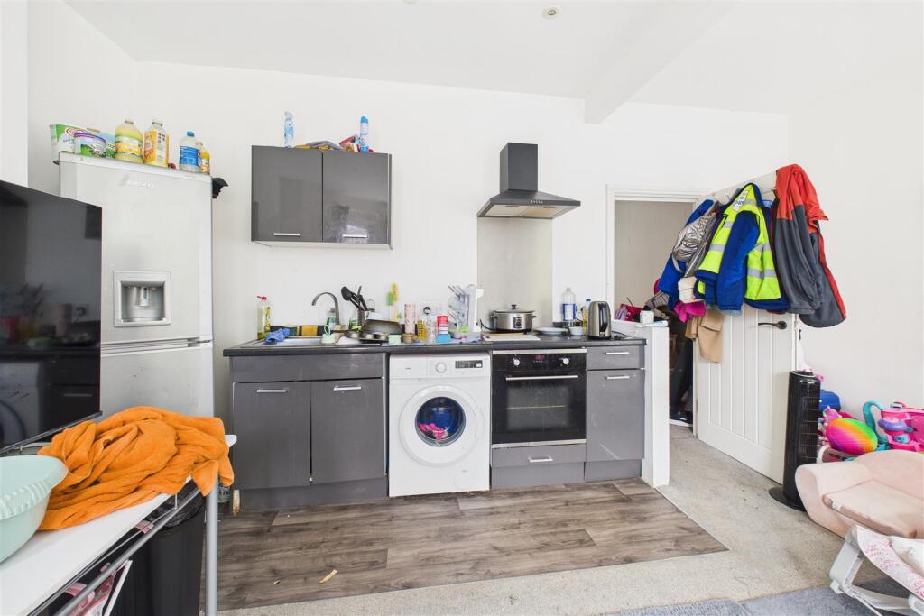 First Floor Flat, 169a Moorland Road, Weston-Super