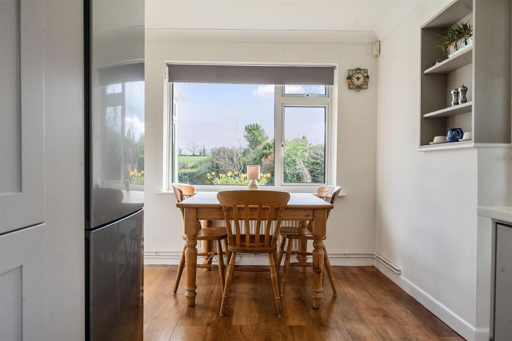 Kitchen / Breakfast Room