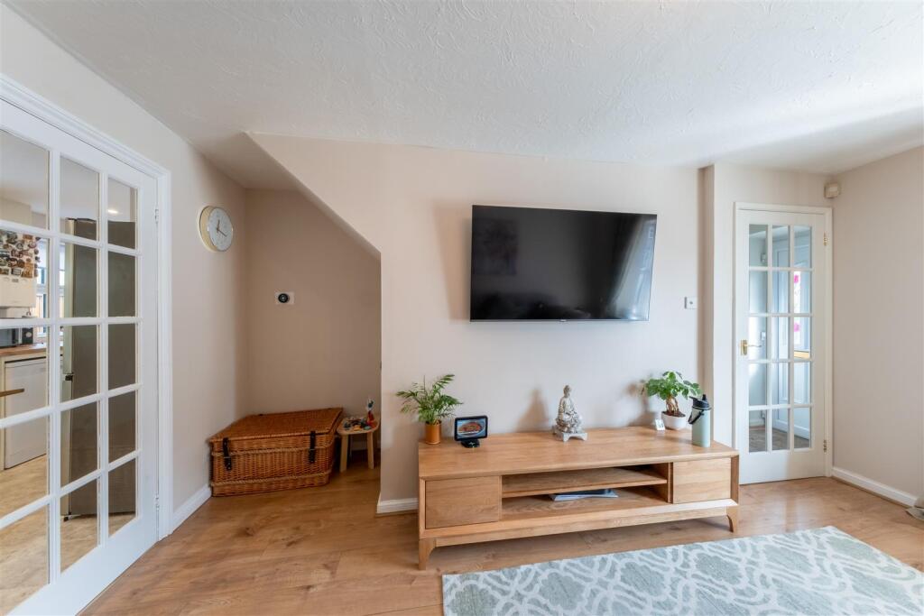4 Hazelmere Close-013.jpg