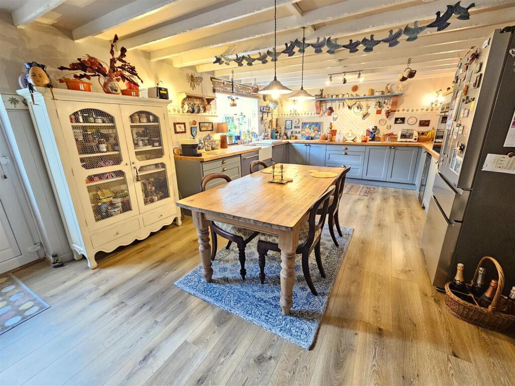 Kitchen Dining Room.jpg
