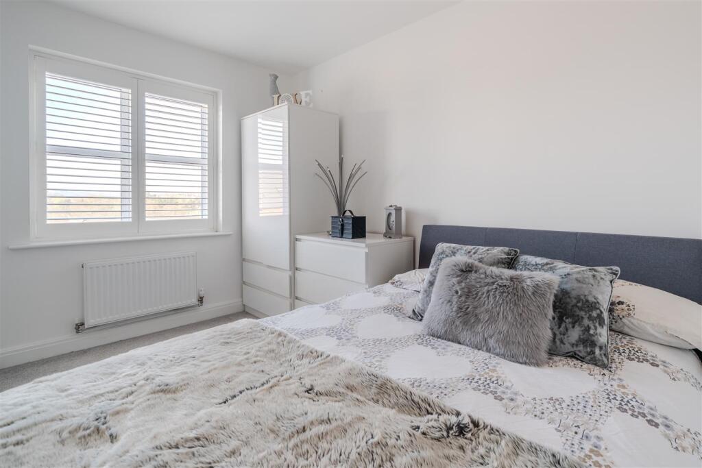 Bedroom 3-3.jpg