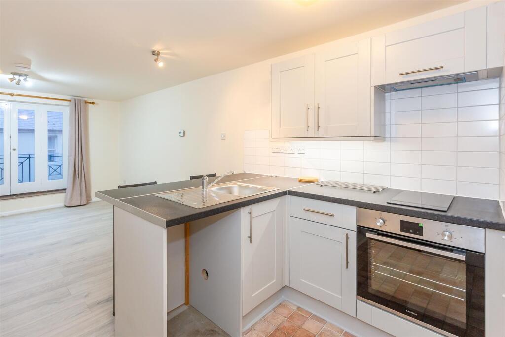 Kitchen Area1.jpg