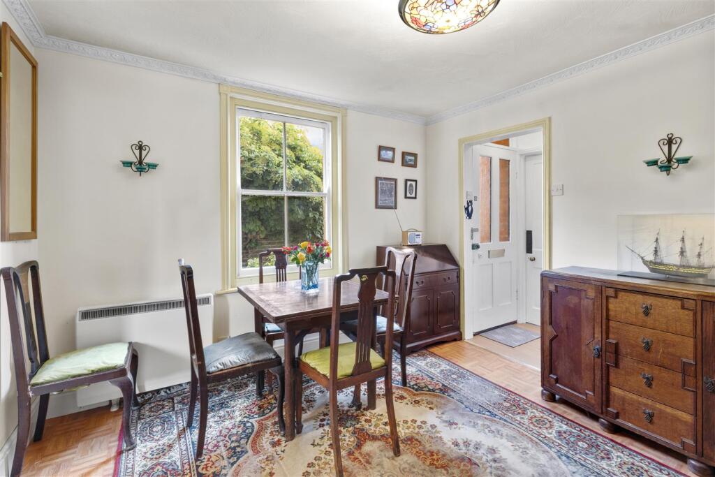 dining room #5.jpg