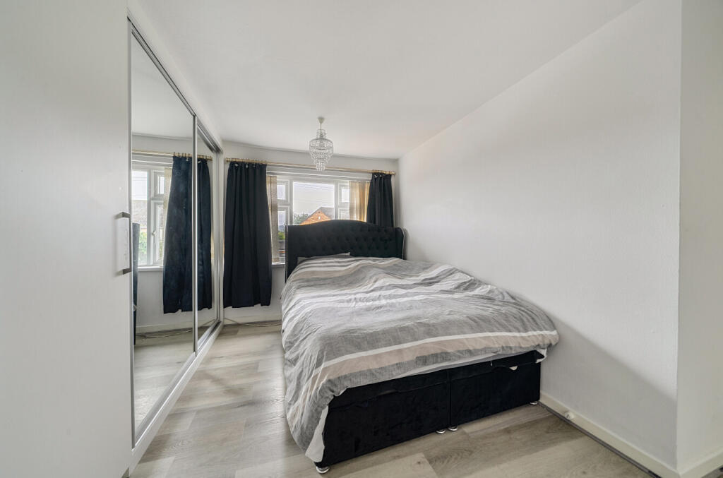 1304215-12-684183...