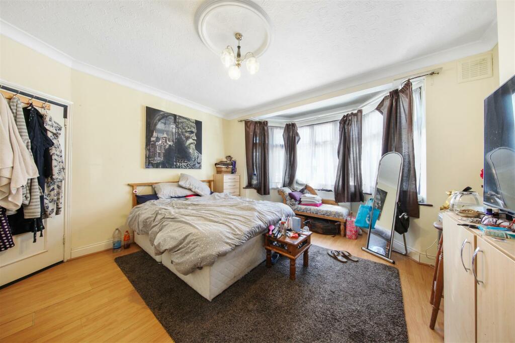 52 Salmon Street - e7yl3tc6A16maeB1OFE0.jpg