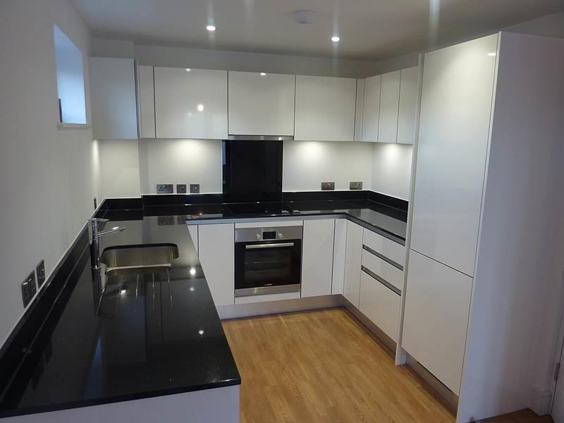 Flat 1 kitchen.jpg