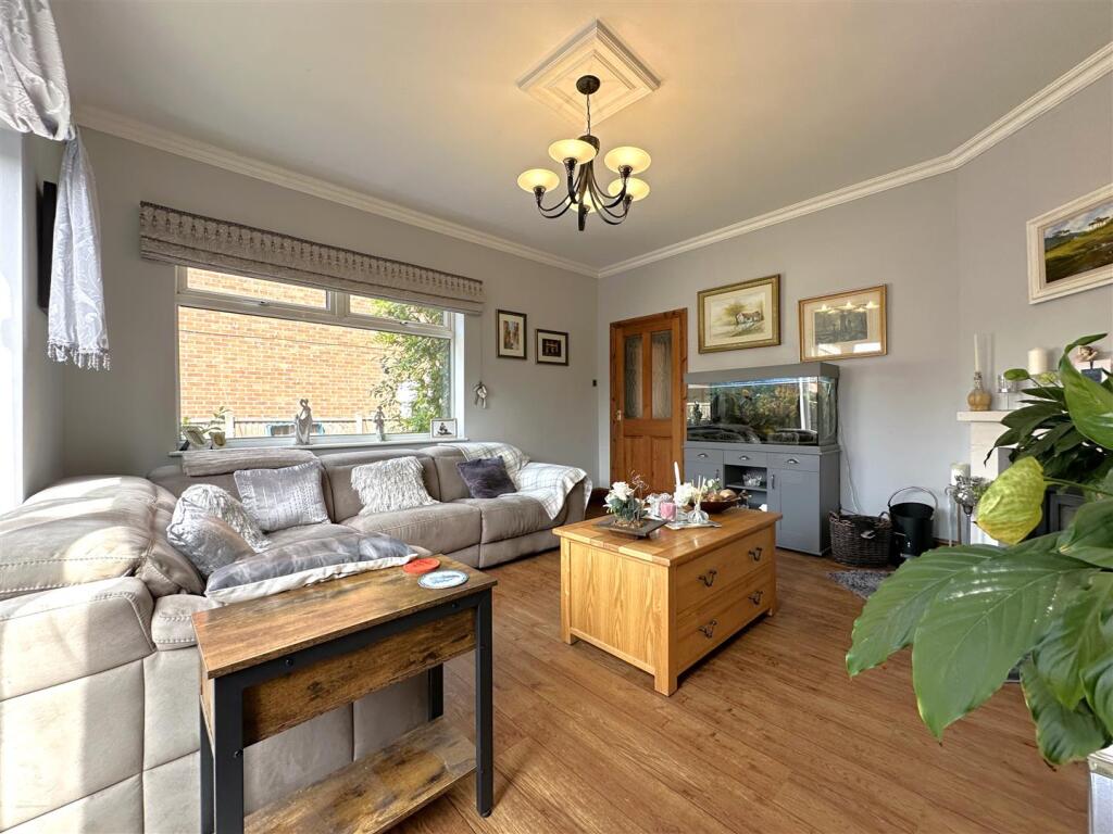 Dual-Aspect Living Room 212
