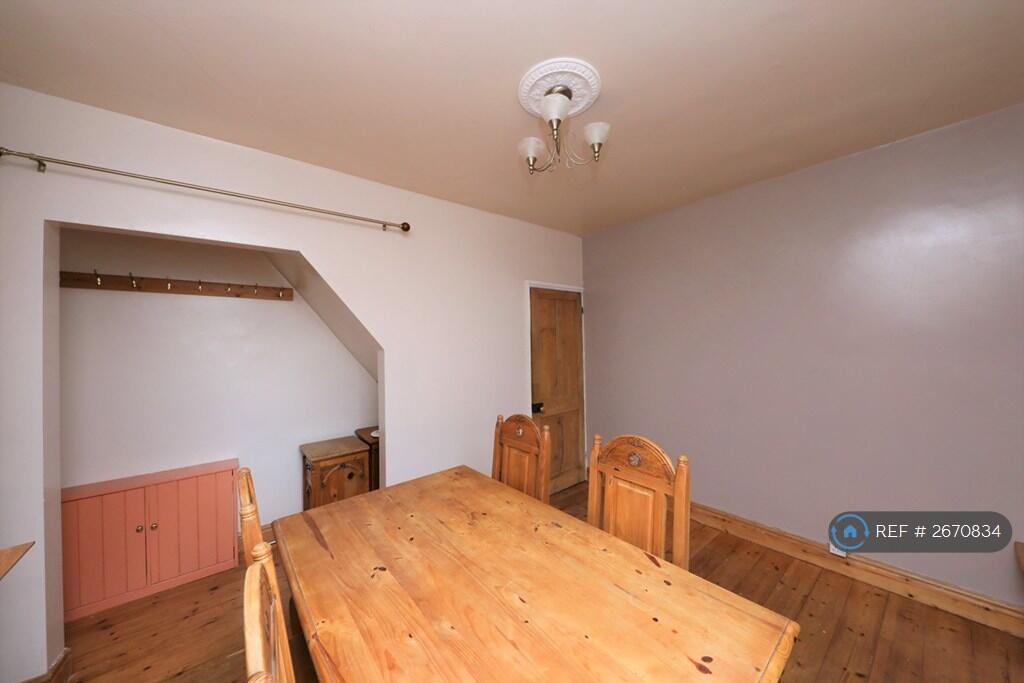 Middle Reception / Dining Room