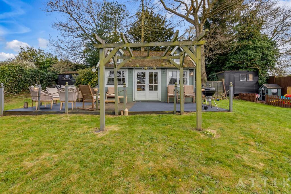 The White House The Street Westleton IP17 3AD (73)