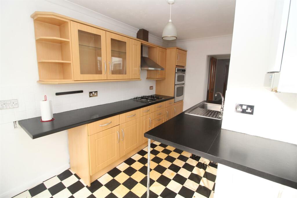 Kitchen/Breakfast Room