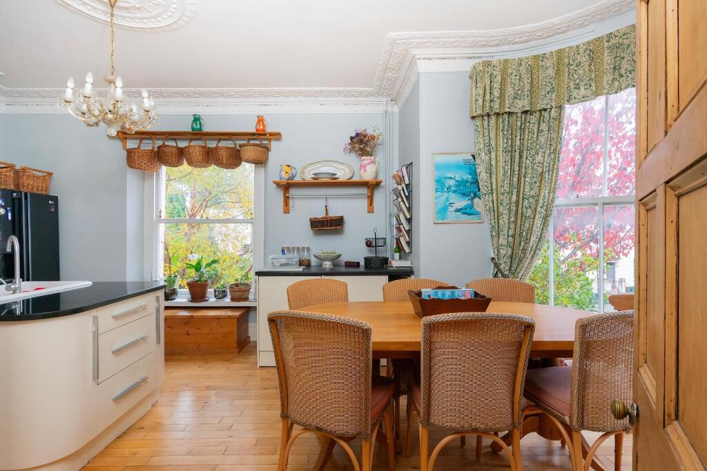 1V6WCM - Kitchen Diner D.jpg