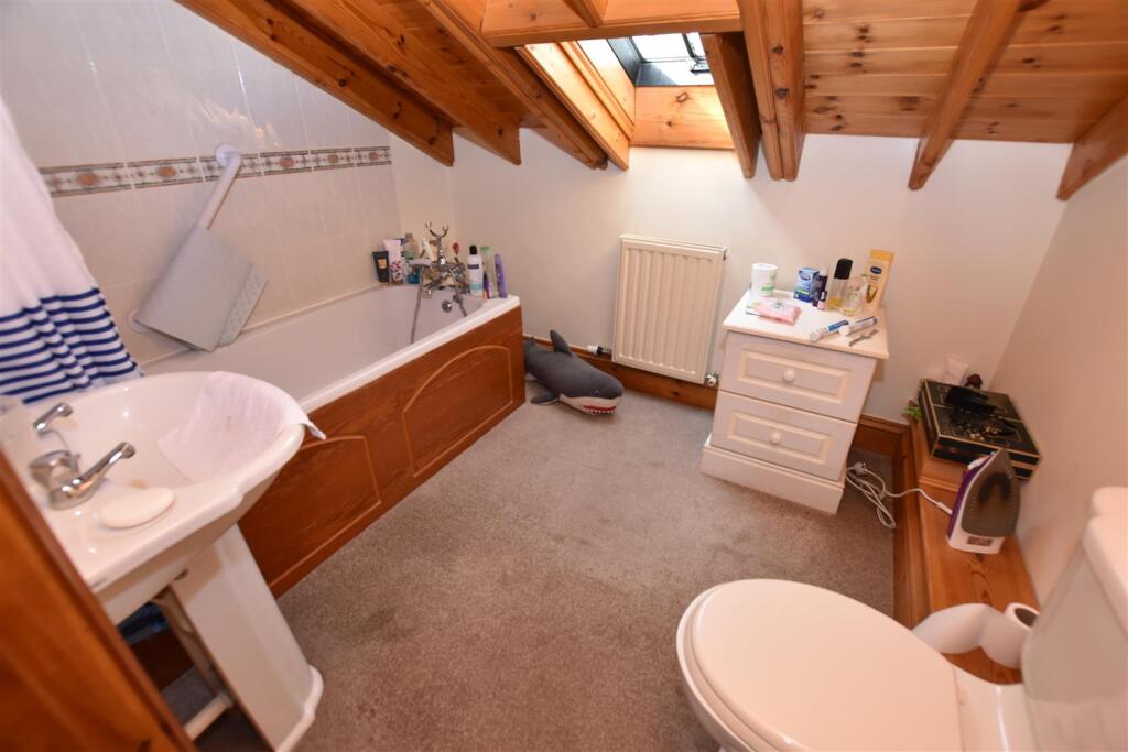 En Suite Bathroom - First Floor.JPG