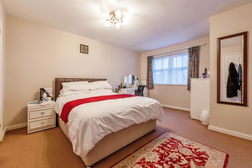 10grifonroadchaffordhundredgraysrm166rj16