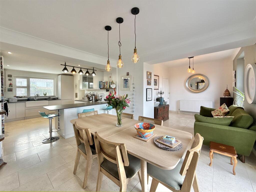 Breakfast Room Kitchen.jpg