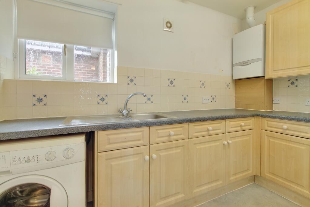 4.kitchen (2).jpg