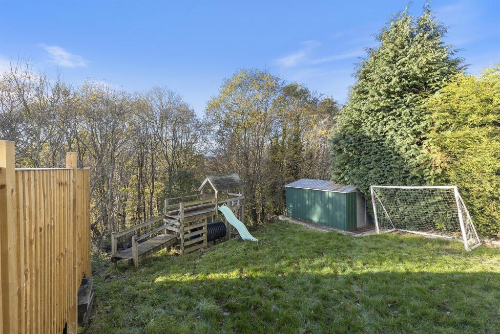 6 Fennay Bankside, Fennay Bridge 38_297.jpg