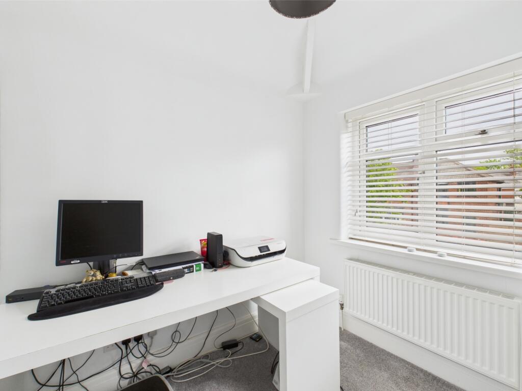 CAM03729G0-PR0034-STILL022