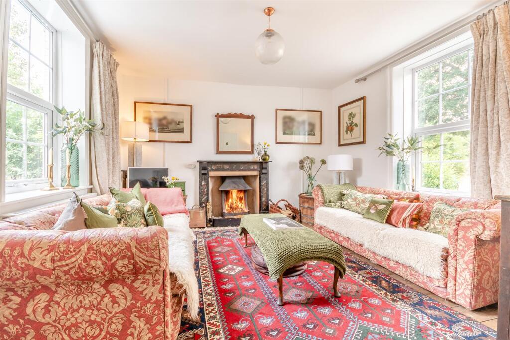 8656910-interior10.jpg