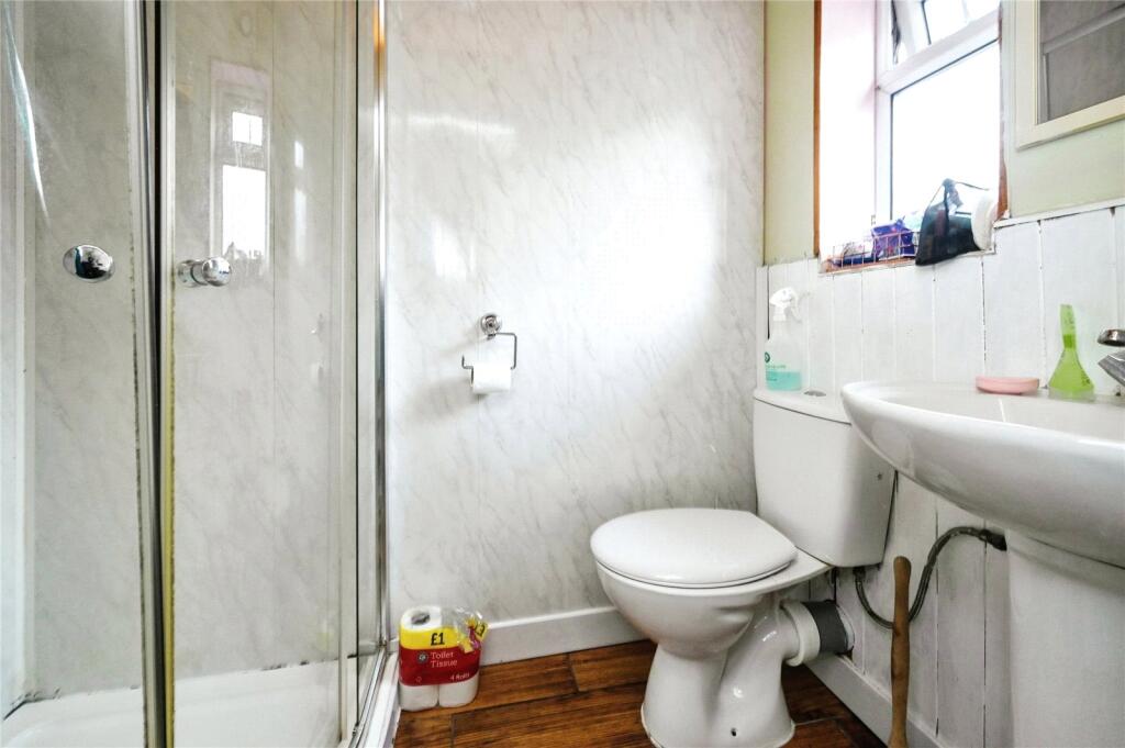 GF F1- Shower Room