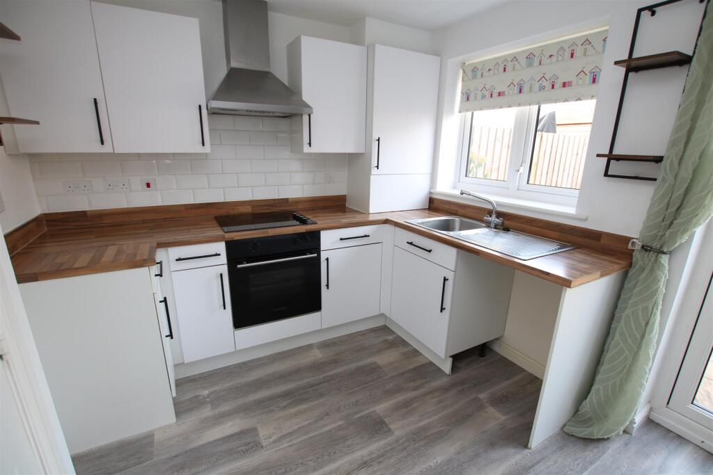 Kitchen 1.JPG