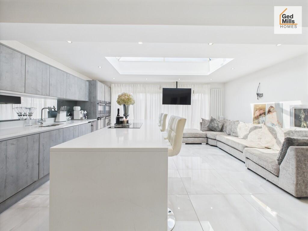 CAM04261G0-PR0061...