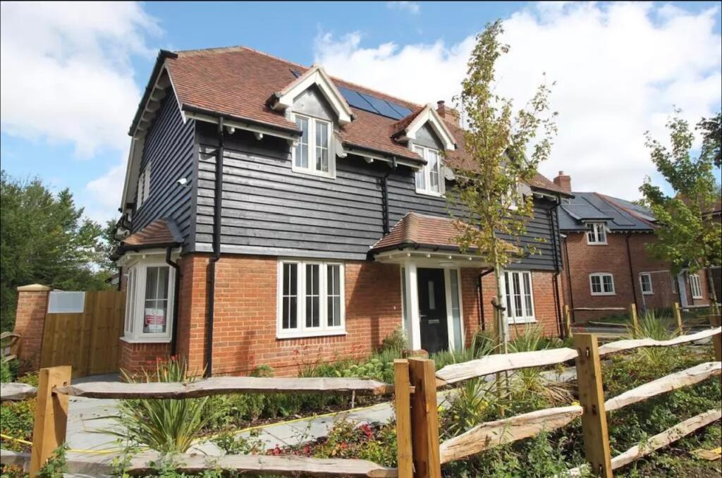  Netley Abbey , Southampton , SO31