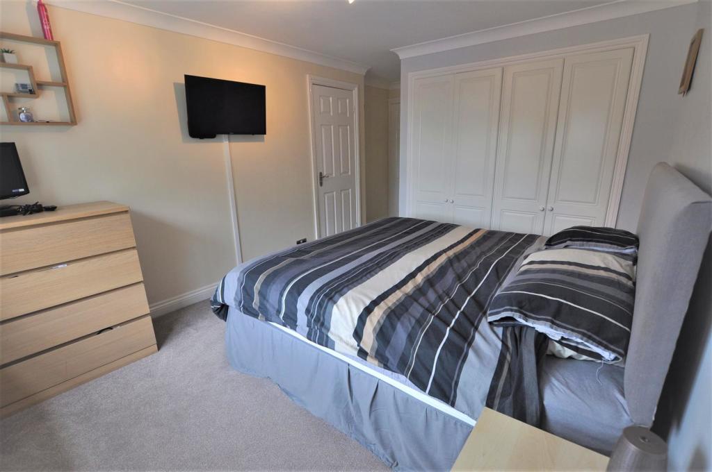 Bed1.JPG