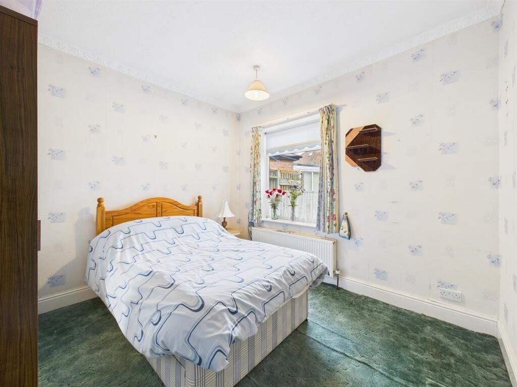 Bedroom: