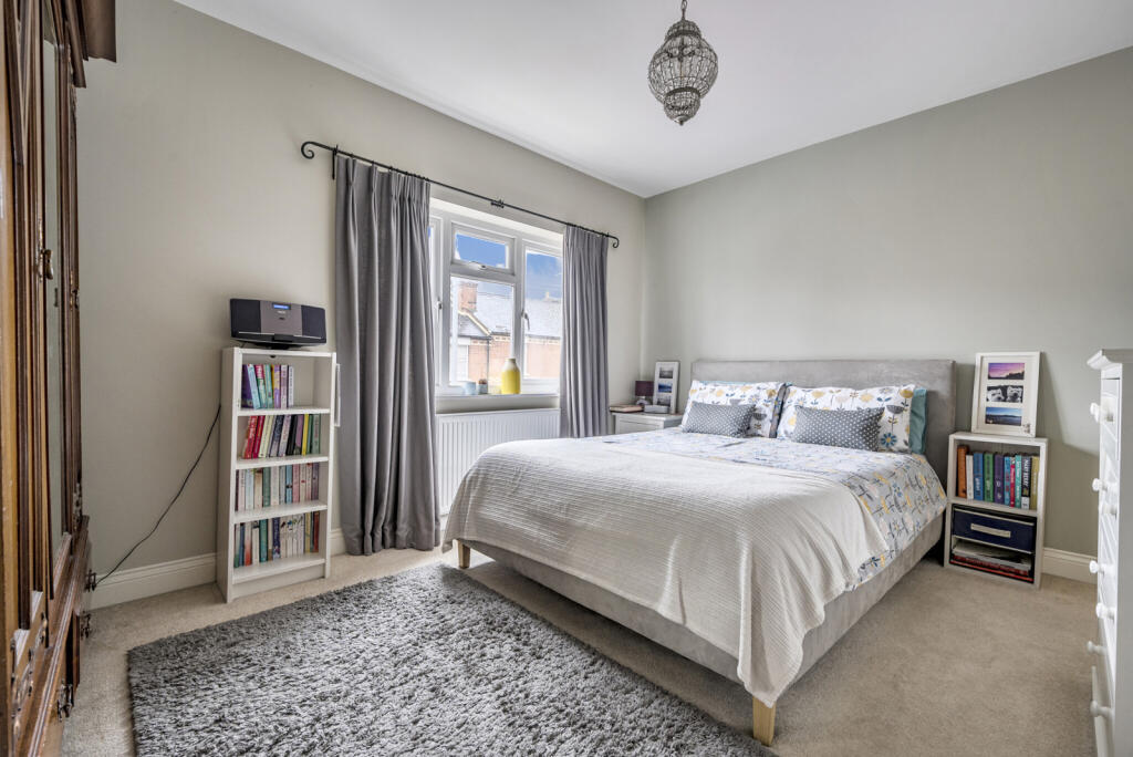 1361705-1-68df977...