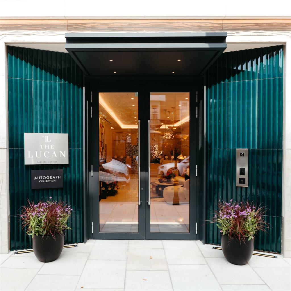 Resident's Entrance