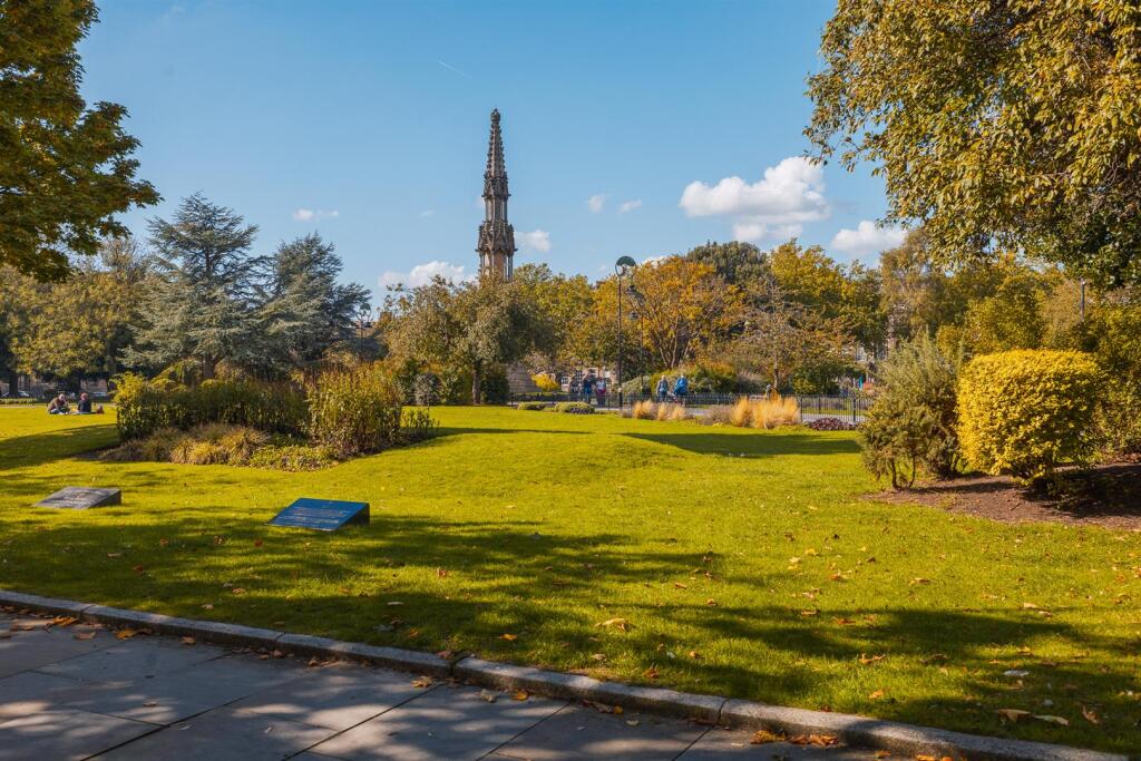 7c Hamilton Square-1.jpg