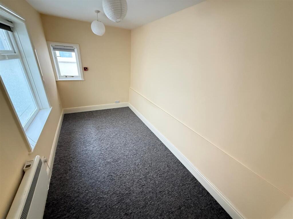 Bedroom gff.jpg