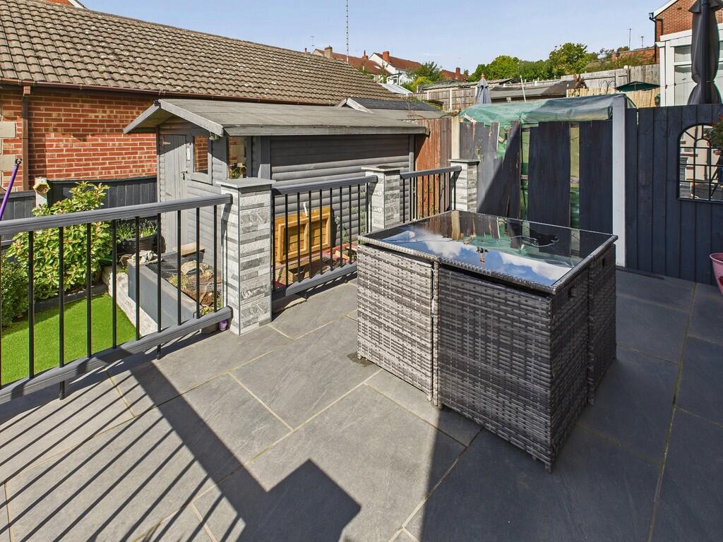 CAM04273G0-PR0190...