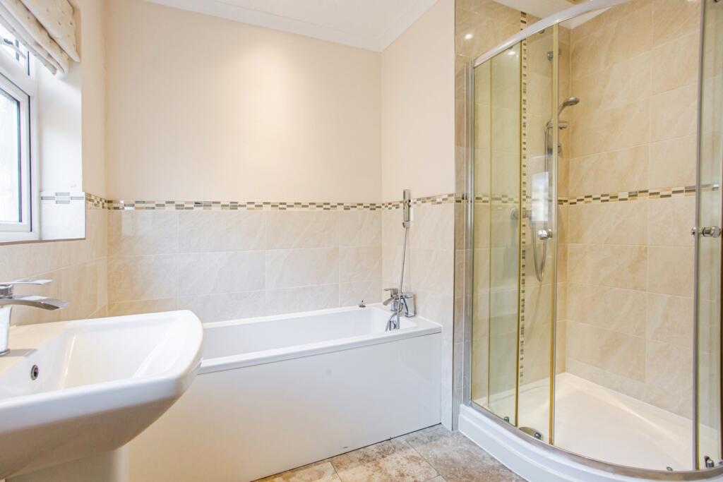 Bath/Shower Room