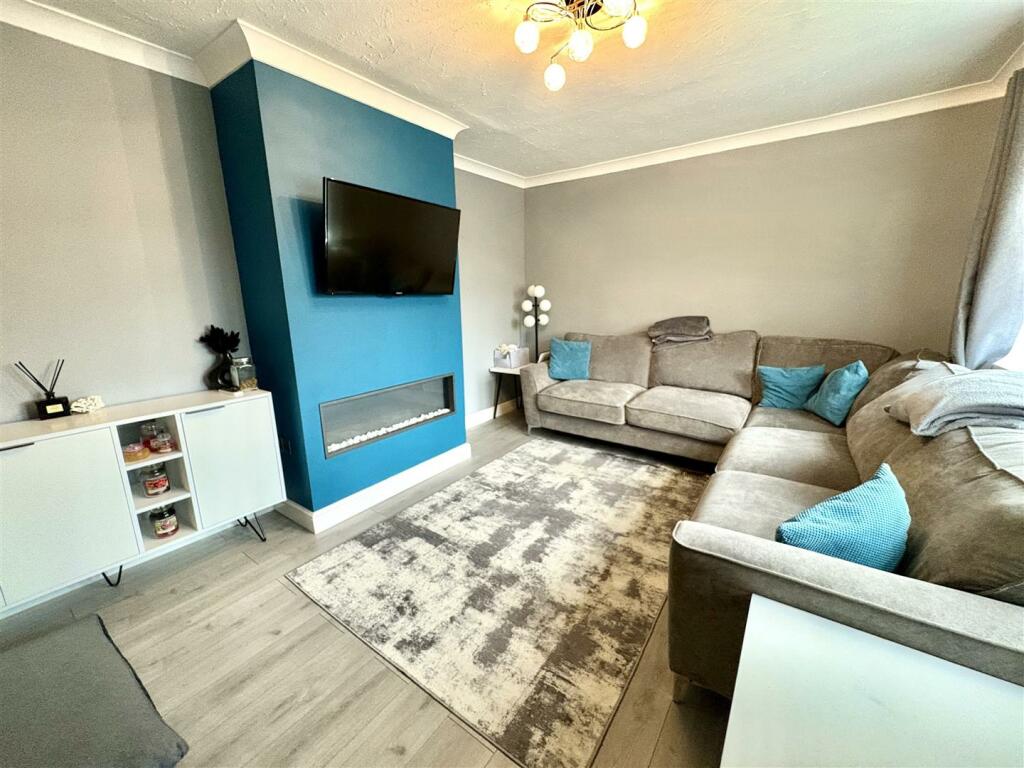 Bramleys Estate Agents - Myrtle Gardens - Halifax 
