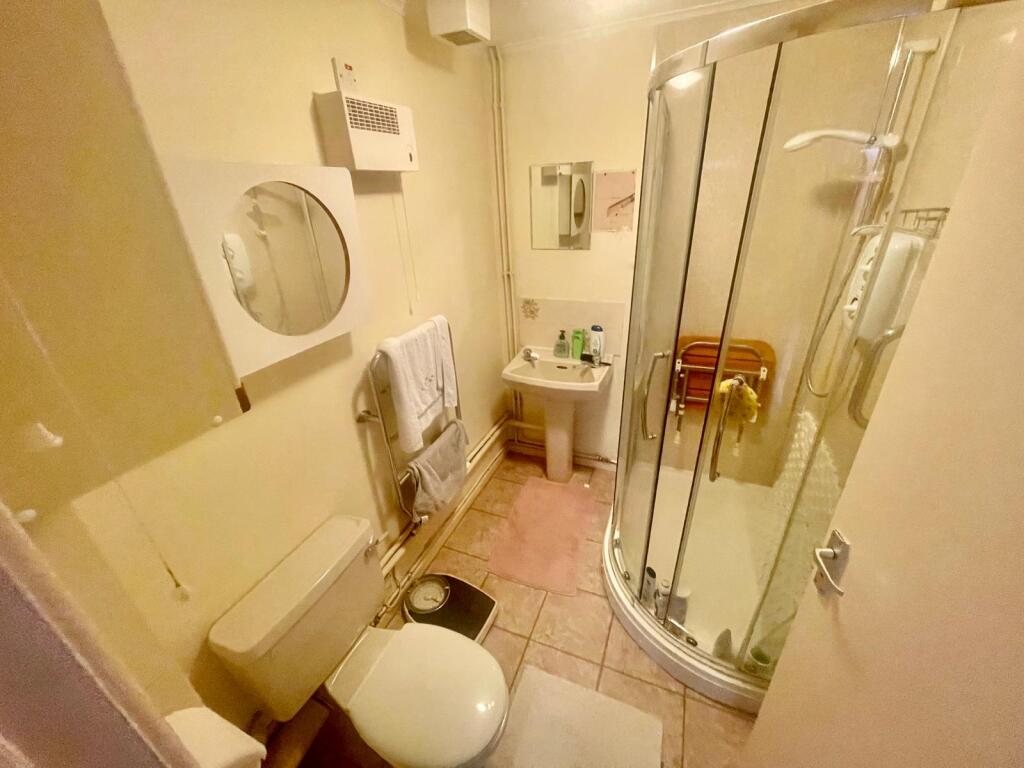 WhatsApp Image 2025-10-15 at 20.08.33_cb1dd833