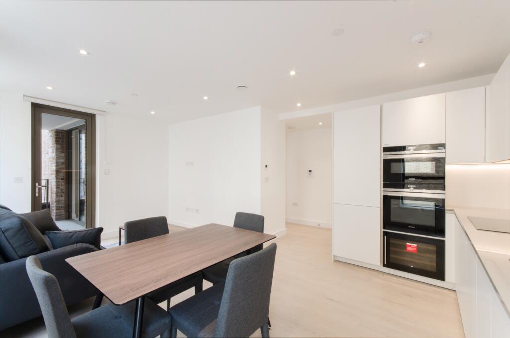 Dining Area - Gatsby
