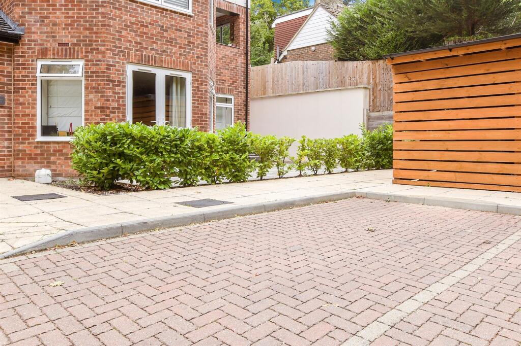Driveway/Parking