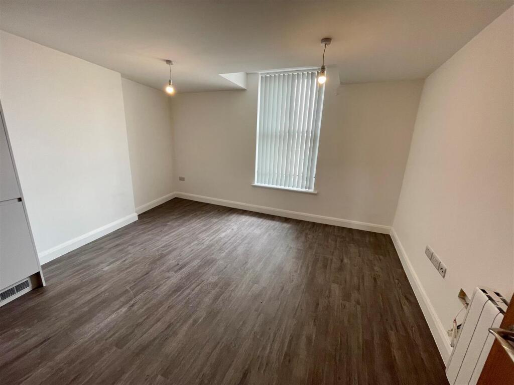 Lounge area.jpg