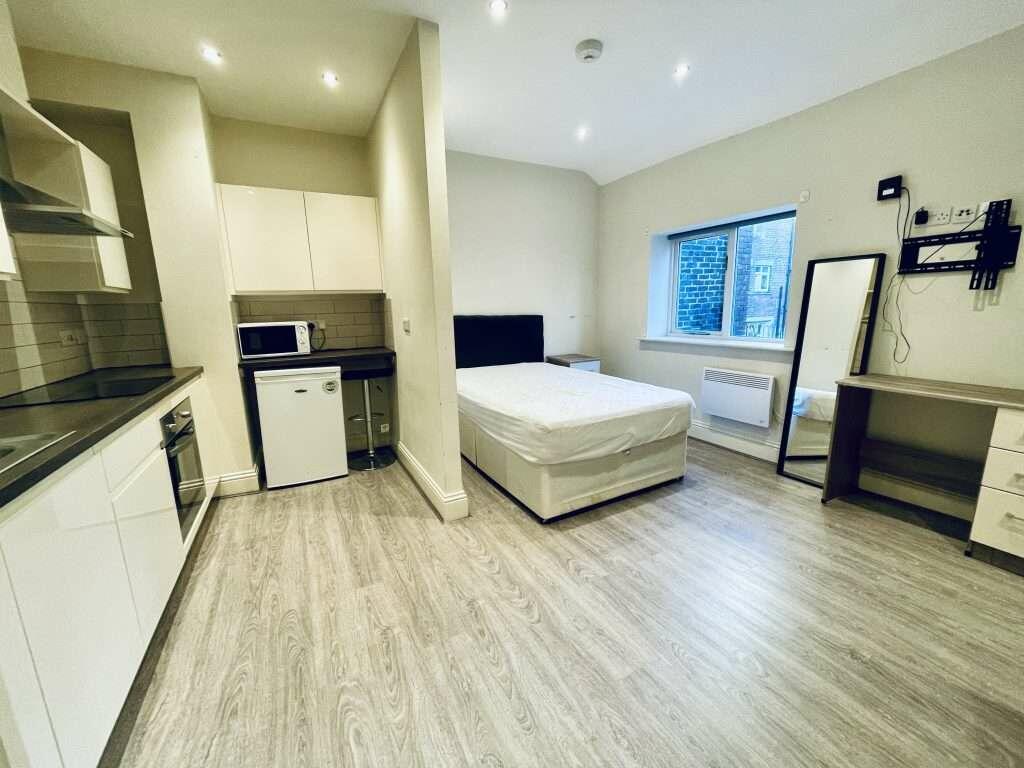 Flat_8_St_James_Row